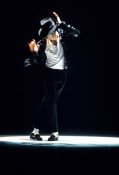 michael-jackson-on-stage.jpg