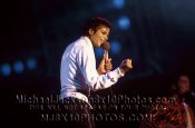 michaeljacksonphotosvictorytourstagese1710b.jpg